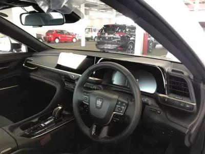 Toyota CROWN CROSSOVER