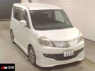 Mitsubishi DELICA D2