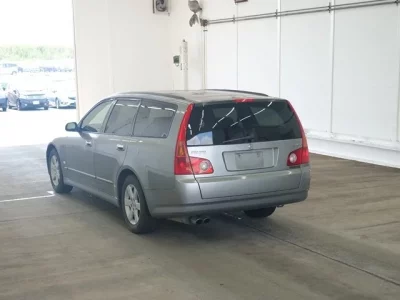 Nissan STAGEA