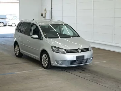 Volkswagen GOLF TOURAN