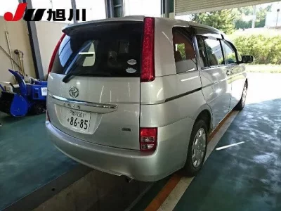 Toyota ISIS