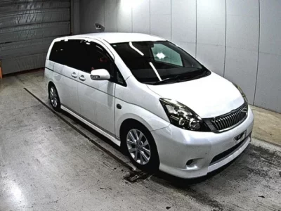 Toyota ISIS