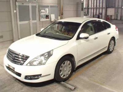 Nissan TEANA