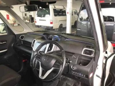 Mitsubishi DELICA D2