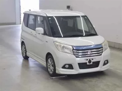 Mitsubishi DELICA D2