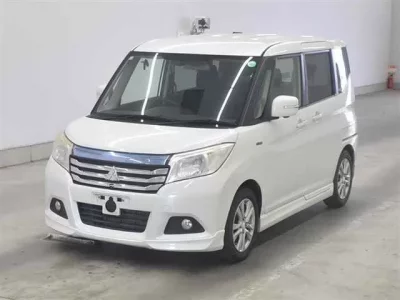 Mitsubishi DELICA D2
