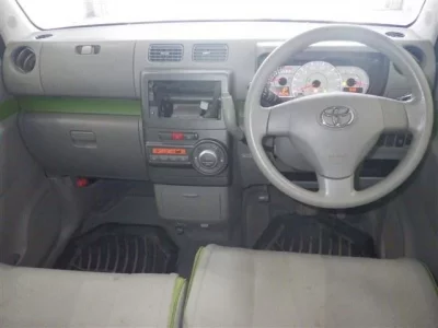 Toyota PIXIS SPACE
