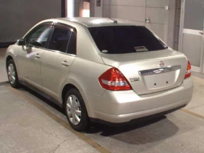 Nissan TIIDA LATIO