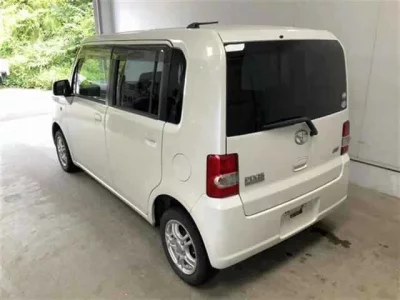 Toyota PIXIS SPACE