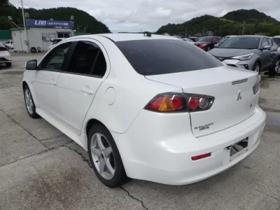 Mitsubishi GALANT FORTIS