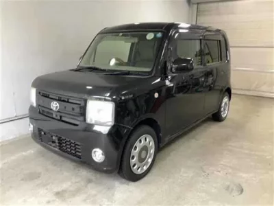 Toyota PIXIS SPACE