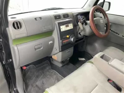 Toyota PIXIS SPACE