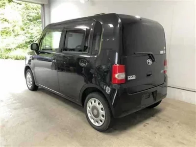 Toyota PIXIS SPACE