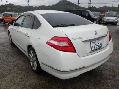 Nissan TEANA