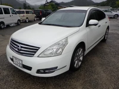 Nissan TEANA