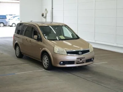 Nissan LAFESTA