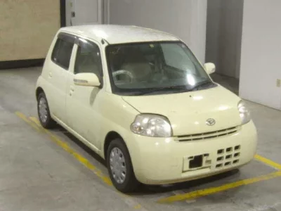 Daihatsu Esse