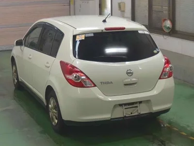 Nissan TIIDA