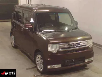 Toyota PIXIS SPACE