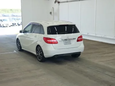 Mercedes-Benz B CLASS