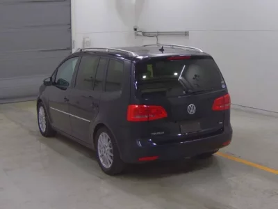 Volkswagen GOLF TOURAN