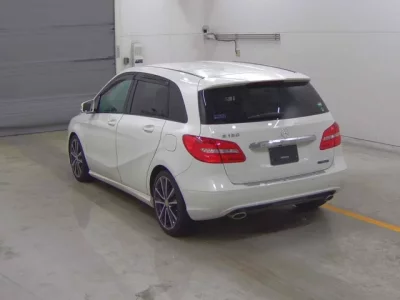 Mercedes-Benz B CLASS
