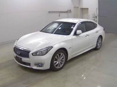 Nissan FUGA
