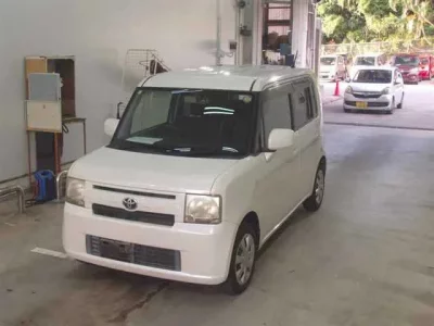 Toyota PIXIS SPACE