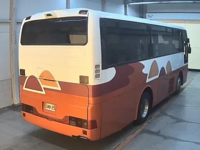 Isuzu BUS