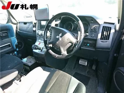 Mitsubishi DELICA D5