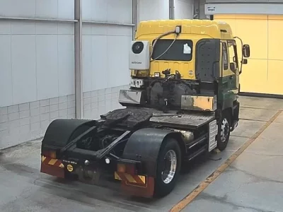 Isuzu TRUCK
