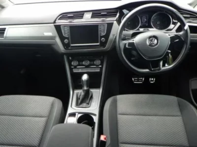 Volkswagen GOLF TOURAN