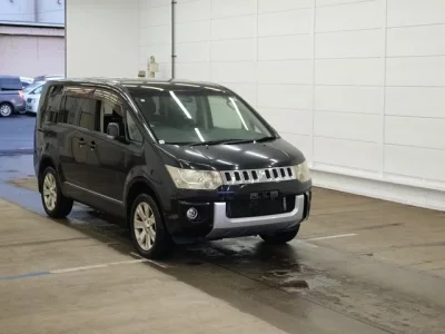 Mitsubishi DELICA D5