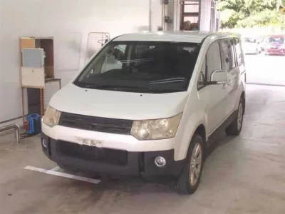 Mitsubishi DELICA D5