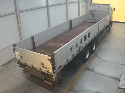 Isuzu TRUCK