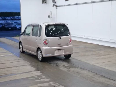 Daihatsu MOVE LATTE