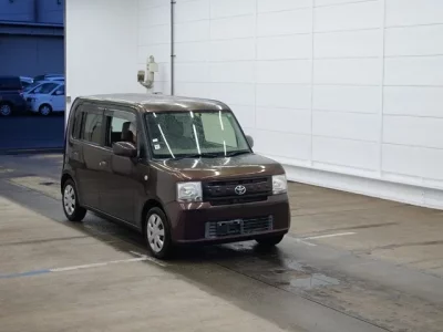 Toyota PIXIS SPACE