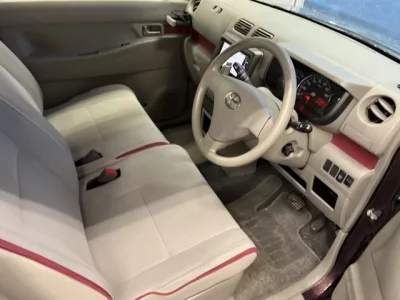 Toyota PIXIS SPACE