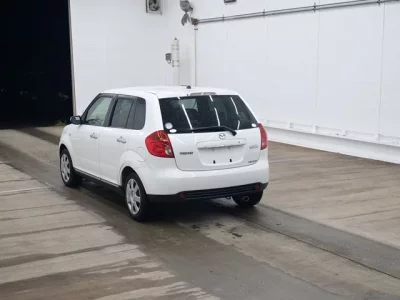 Mazda VERISA