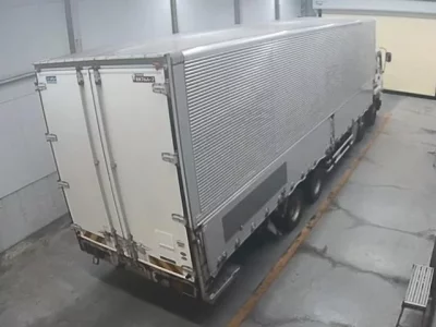 Isuzu TRUCK