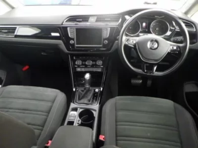 Volkswagen GOLF TOURAN