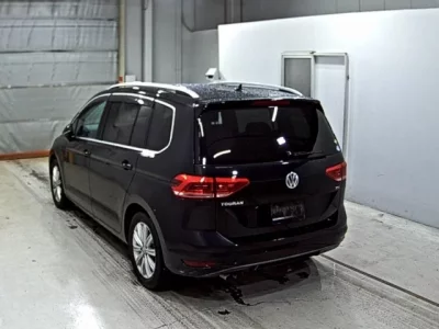 Volkswagen GOLF TOURAN