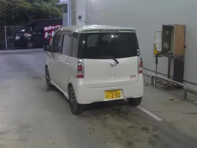 Daihatsu TANTO EXE
