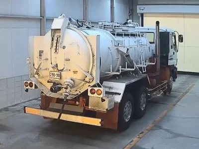 Isuzu TRUCK