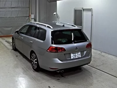 Volkswagen GOLF VARIANT