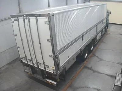 Isuzu TRUCK