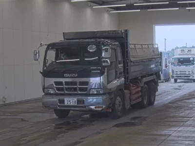 Isuzu GIGA