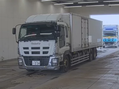 Isuzu GIGA
