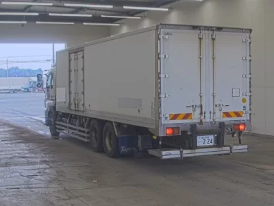 Isuzu GIGA