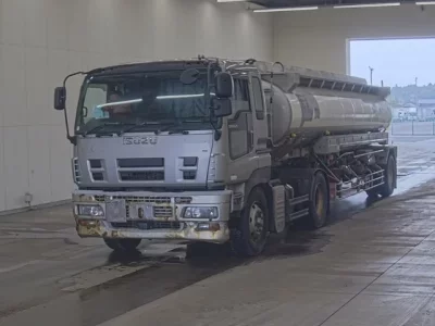 Isuzu GIGA